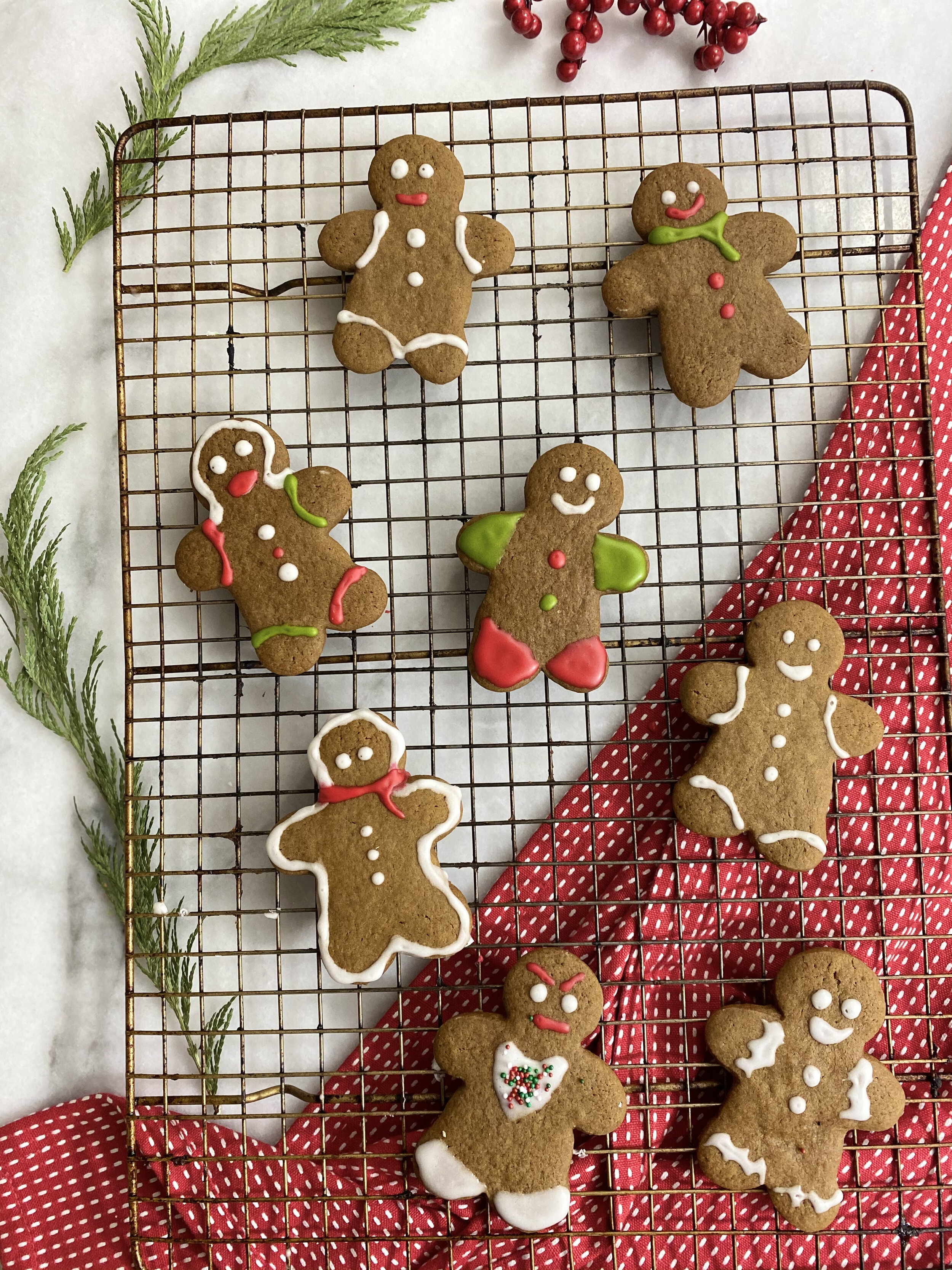 GINGERBREAD COOKIES — WHISK N' WHIP | Travel, Lifestyle and Food Blog